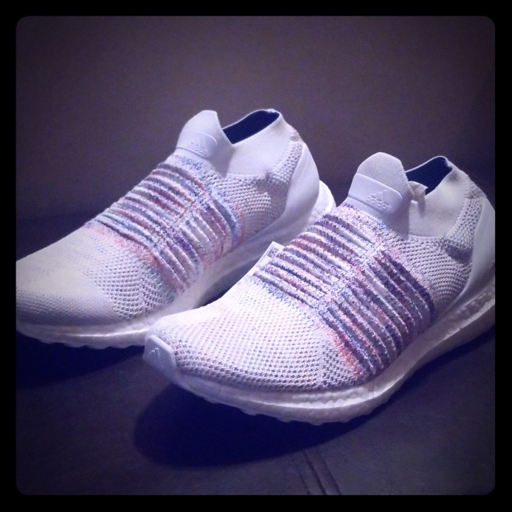 Women's Adidas laceless ultraboost